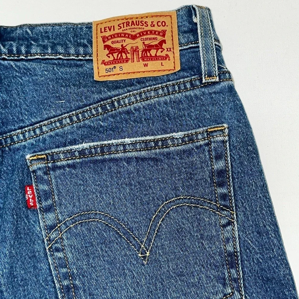 Levi's 501 Women Jeans‎ Button Fly Skinny Custom Handpainted Cherry French W28